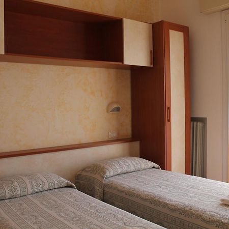 Hotel Turismo Rimini Zewnętrze zdjęcie